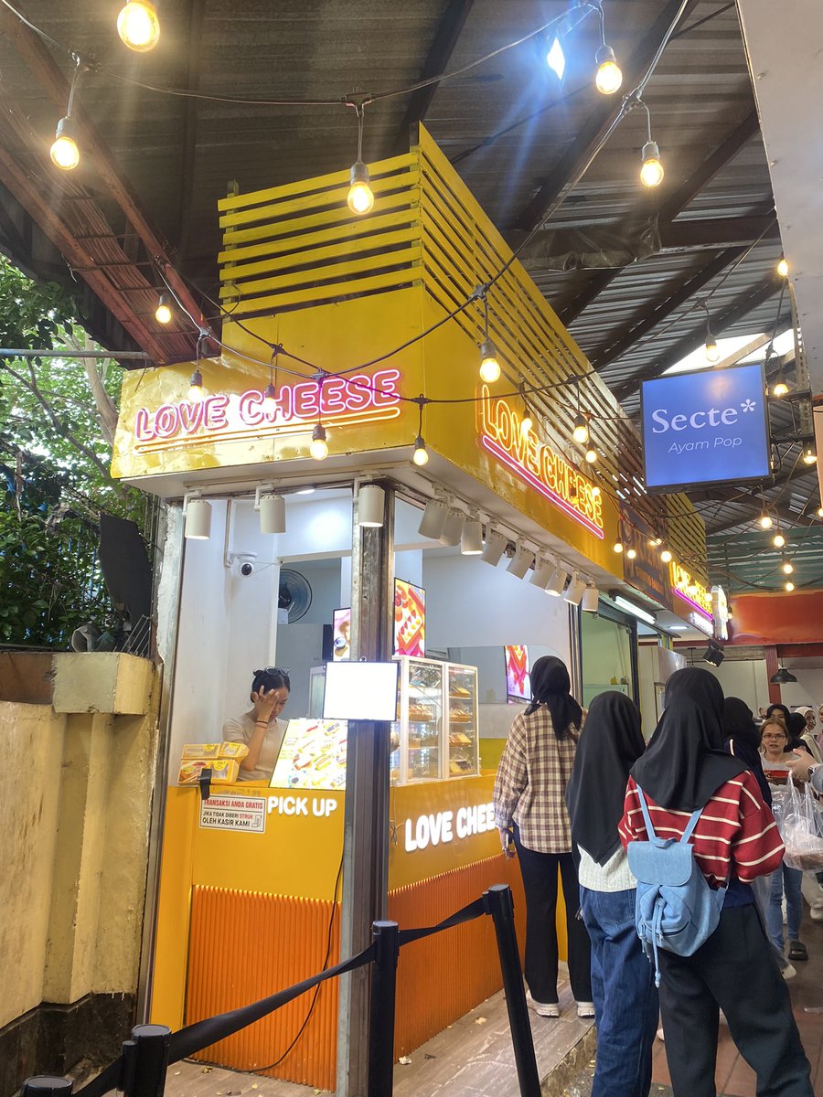 arrdhas's tweet image. Blok m