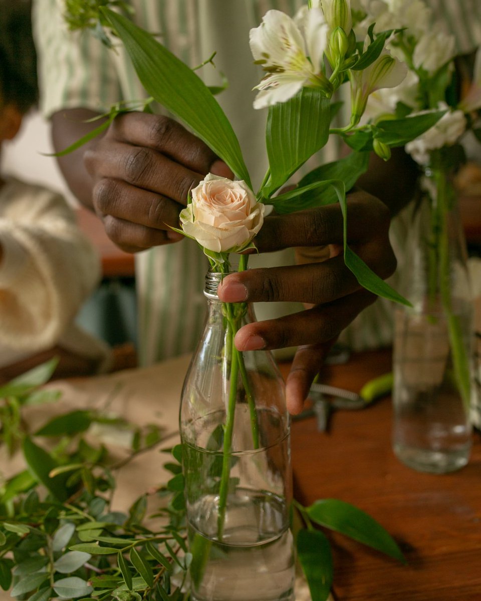 Glass bottles are crafted not just for containment, but for sustainability too. With timeless shapes and their durability, they’re perfect for reuse whether they are refilled, refashioned into décor or upcycled into storage 🍾