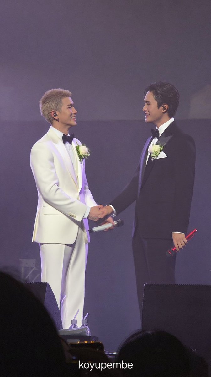 shelovesbl's tweet photo. WHAT!??????!?!?!?!?!?!?!

GEMFOT RUN THE WORLD IN OSAKA
#GFRunTheWorldinOsaka
#GeminiFourth #เจมีไนน์โฟร์ท
#Gemini_NT #Fourthnattawat https://t.co/CHdxlkXSq6