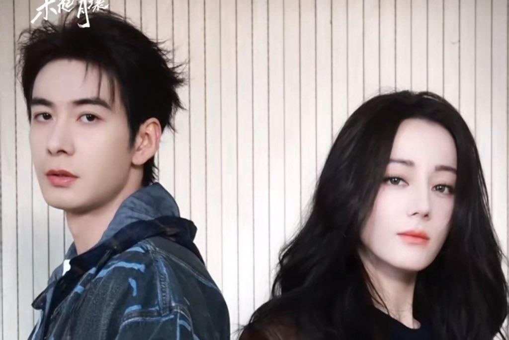 ForCdrama's tweet photo. 🍉 #Dilraba 3 upcoming dramas

- “Sword Rose” in July
(#Dilireba #JinShijia)
- “Love on the Turquoise Land” in August
(#Dilireba #ChenXingxu)
- “Love Beyond the Grave” in November 
(#Dilireba #ChenFeiyu) https://t.co/geTgD4CinR
