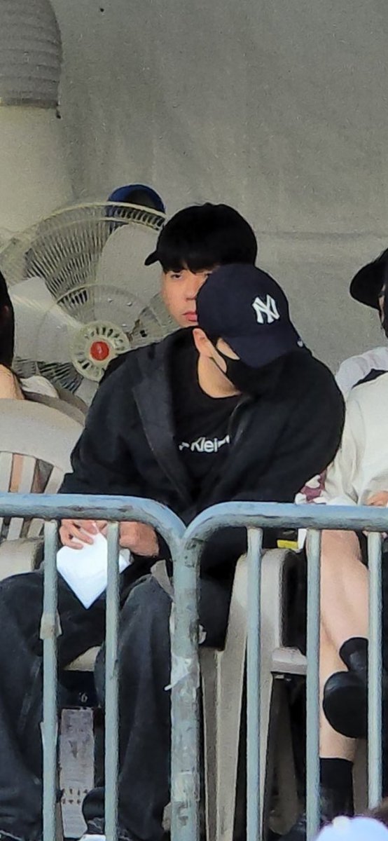 archivekukk's tweet image. JUNGKOOK IN ALL BLACK