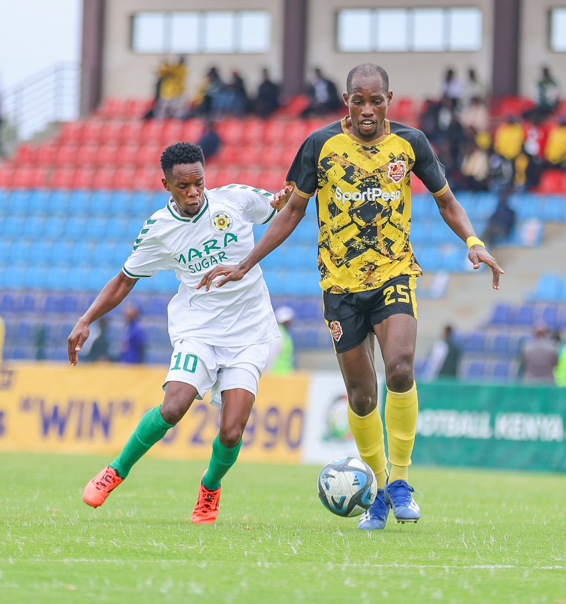Still level as we go into the second half

Murang'a Seal 0-0 Mara Sugar

#MozzartBetCup