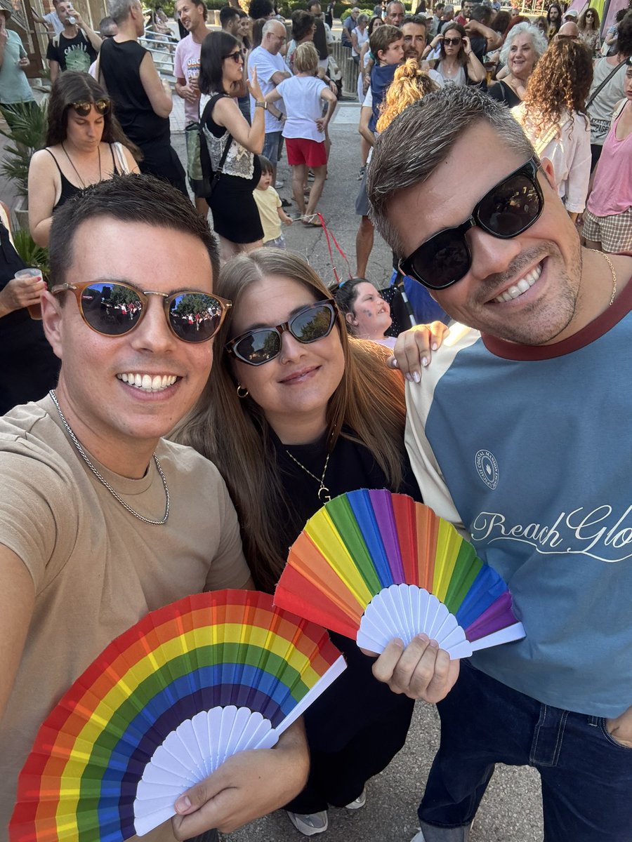JordiMurtro's tweet photo. Els pobles també mereixen orgull i diversitat! Cal posar en valor actes com l’Orgull Rural a l’Espluga de Francolí: visibilitat, arrels i llibertat per a tothom, també en els entorns rurals! 🌈💪 https://t.co/bQsXjdGVAG