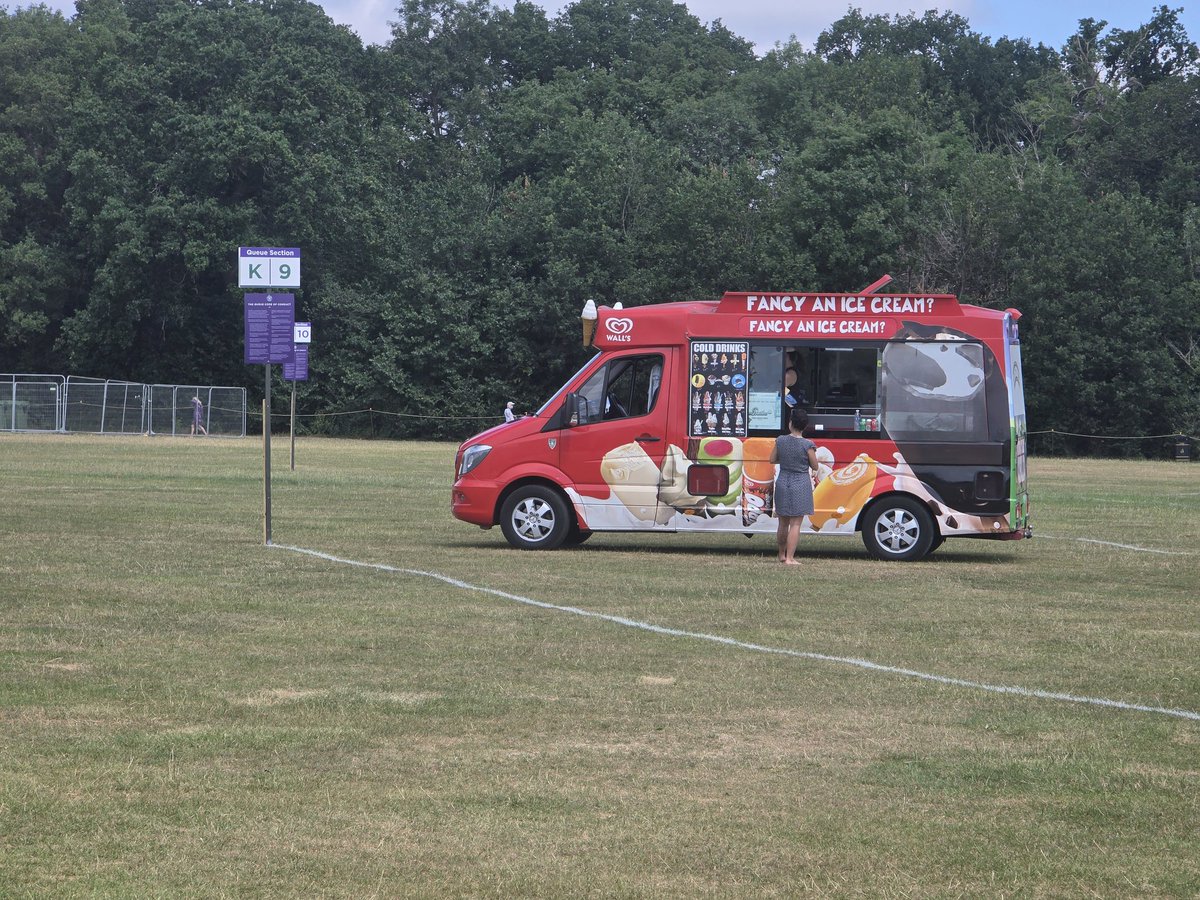 jamiecholmes's tweet photo. @ViewFromTheQ Wimbledon Queue update Sunday 11am: 429 tents setup now, half of row three is full.

And more importantly, the ice cream van has just arrived! https://t.co/SbHPXD9No5