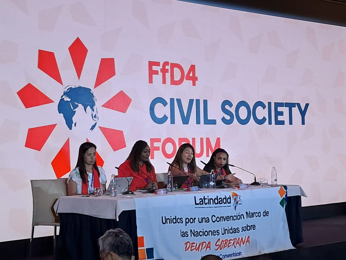 Mujeres de América Latina exigen la creación de una convención de Naciones Unidas sobre deuda

Urge garantizar mecanismos democráticos y justos sobre deuda. Hay países que pagan más en intereses de deudas ilegítimas que sus fondos para educación o salud

Es indecente #FfD4People