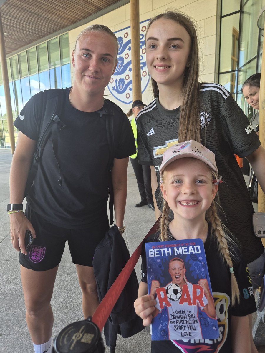 Thank you <a href="/Cheshire_FA/">Cheshire Football Association</a> for the PAN disability teams which i coach at. This weekend 4 of our team got to be player escorts at the Disability FA Cup Final, they saw amazing, inspiring football&amp; also met the Lionsesses too!Proud to be 16&amp;a 1-1 coach for the Disability team <a href="/bmeado9/">Beth Mead MBE</a>