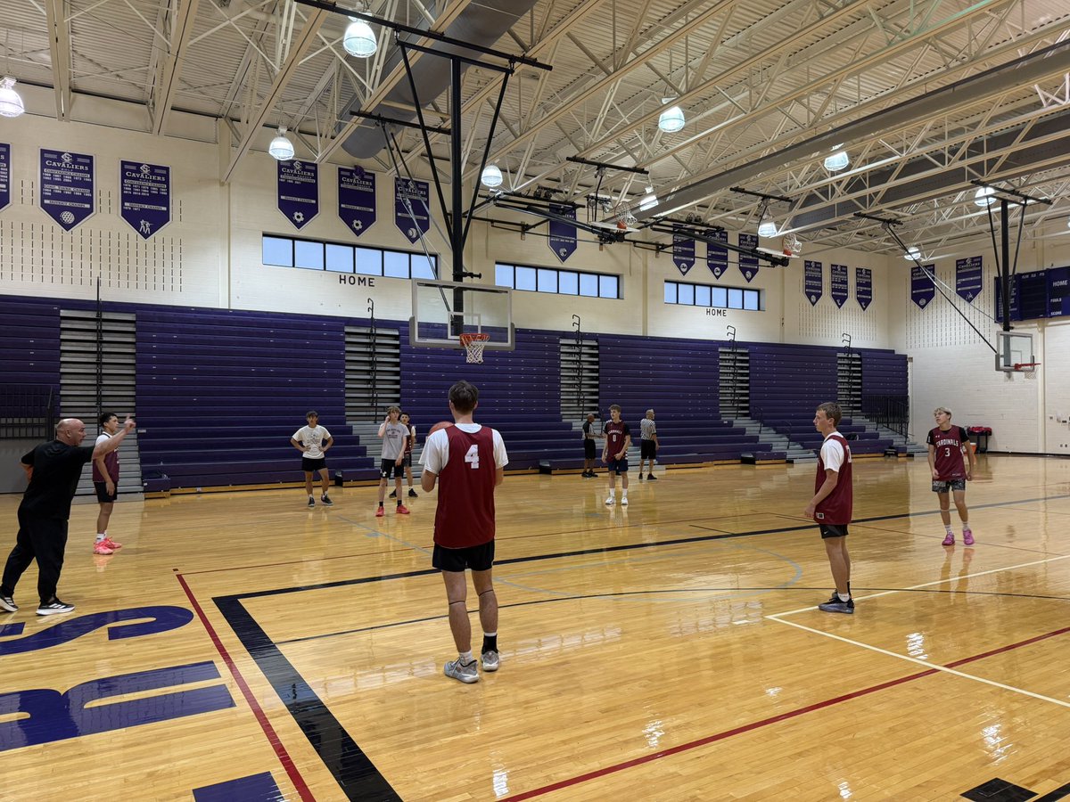 ESU Team Camp ✔️These guys are putting a lot of time in and they are going to disrupt any preconceived notions that exist about PGA 🏀 as this program continues to move forward in year 1. This staff is excited about these dudes! #changehabits #remake