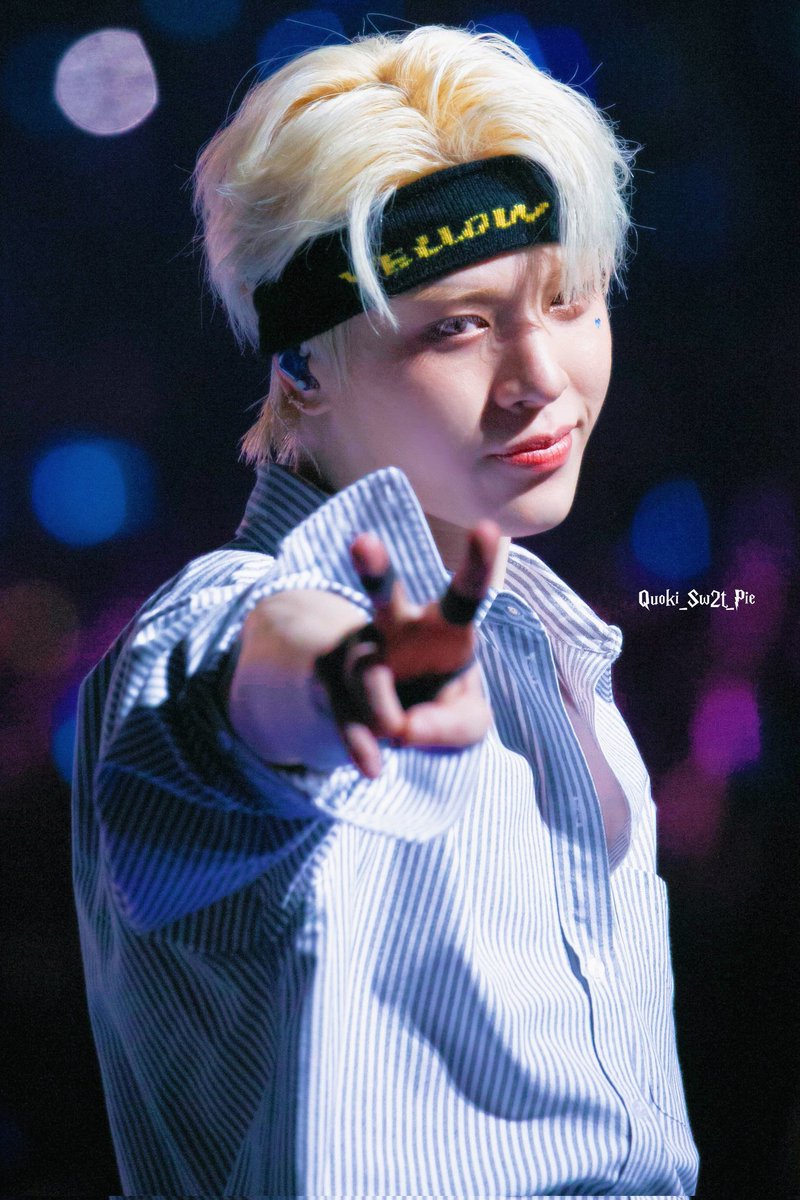 ️
️
️
️
️
“Semoga kalian nikmatin acaranya sampai akhir ya,” Suaranya merendah, namun tetap hangat, “Satu lagu udah lewat, tapi perjalanan kita hari ini masih panjang. Have fun yaa!”

Dan dengan lambaian pelan, ia kembali ke tempatnya.

<a href="/TREACHEZROUS/">TREAZURE—𝘑UAN.</a>
️
️
️
️
️