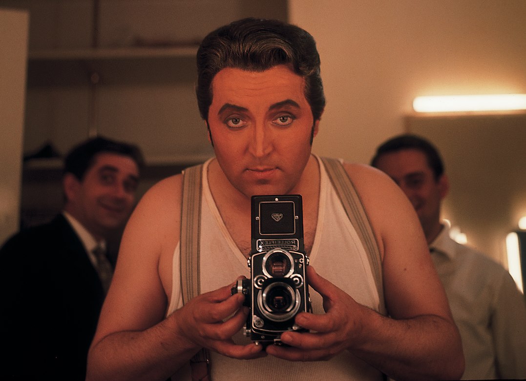 Tenor Fritz Wunderlich backstage at the opera house in Munich with a 6x6 medium format Rolleiflex. (1965).

© Fritz Wunderlich Archive