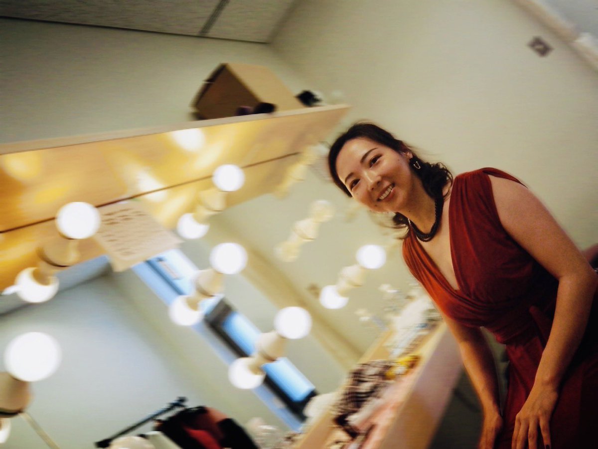 #星の降る時
全公演終演！
家族で生き延びました

宝物になる、心から大好きな作品でした

約三ヶ月、家族のような俳優の皆さんと
暖かい幸せな時間を過ごしました
一人になった途端寂しすぎて

マギーも一人家を離れこんな気持ちだったのかな
また皆と会えますように

本当にありがとうございました！