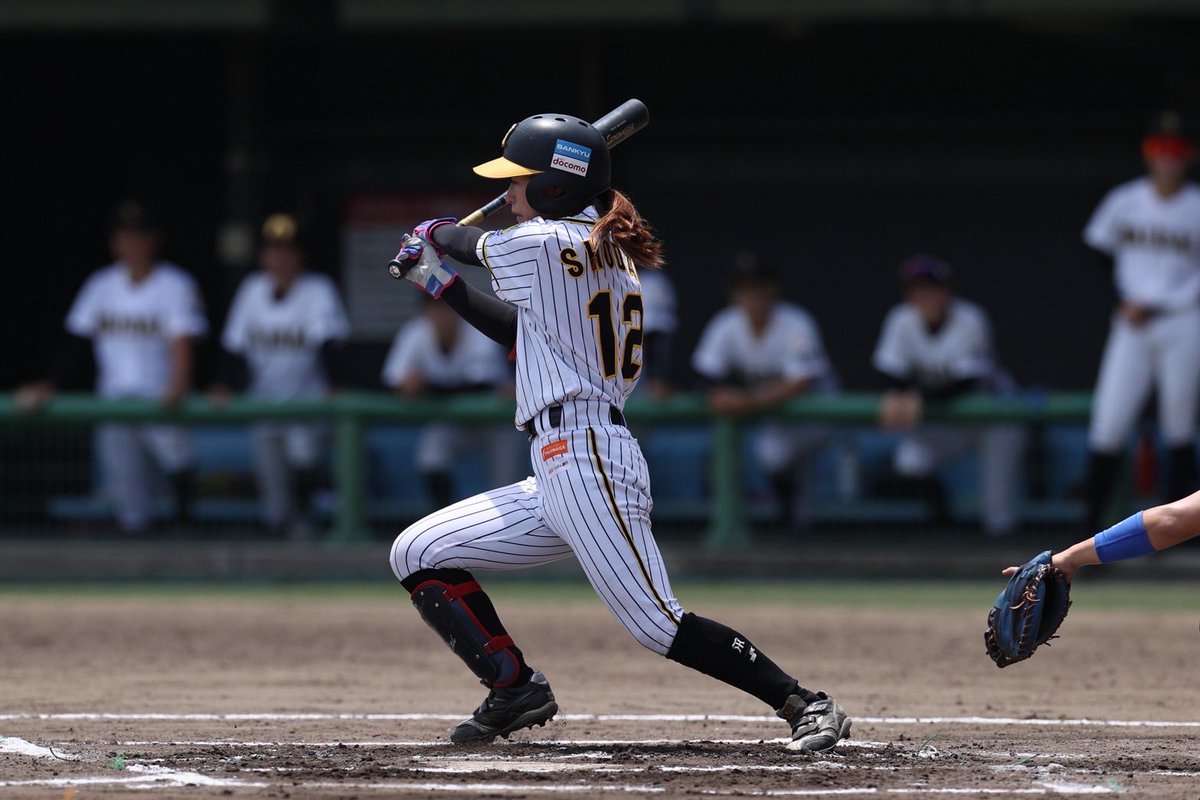 Tigers_Women's tweet image. 本日、第16回女子硬式野球選手権ラッキートーナメント大会(主催:関西女子硬式野球連盟)決勝戦において大阪体育大学(以下 大体大)と対戦しましたのでお知らせします。
大体大 000 100 0 | 1
阪神TW 110 110 X | 4
試合の詳細はスポナビをご覧下さい💁♀️
sports.yahoo.co.jp/official/detai…