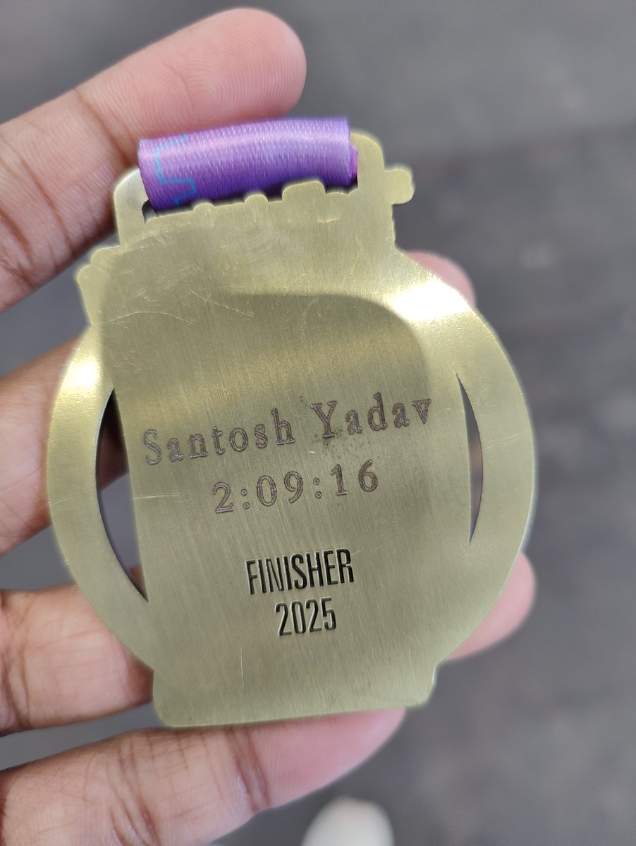 DID IT 🥳, completed half marathon under 2hrs 10 mins.
Kept my pace under 6:10 minutes per km.

Next goal is to do it under 2hrs 5 mins.

#garmin #beatyesterday