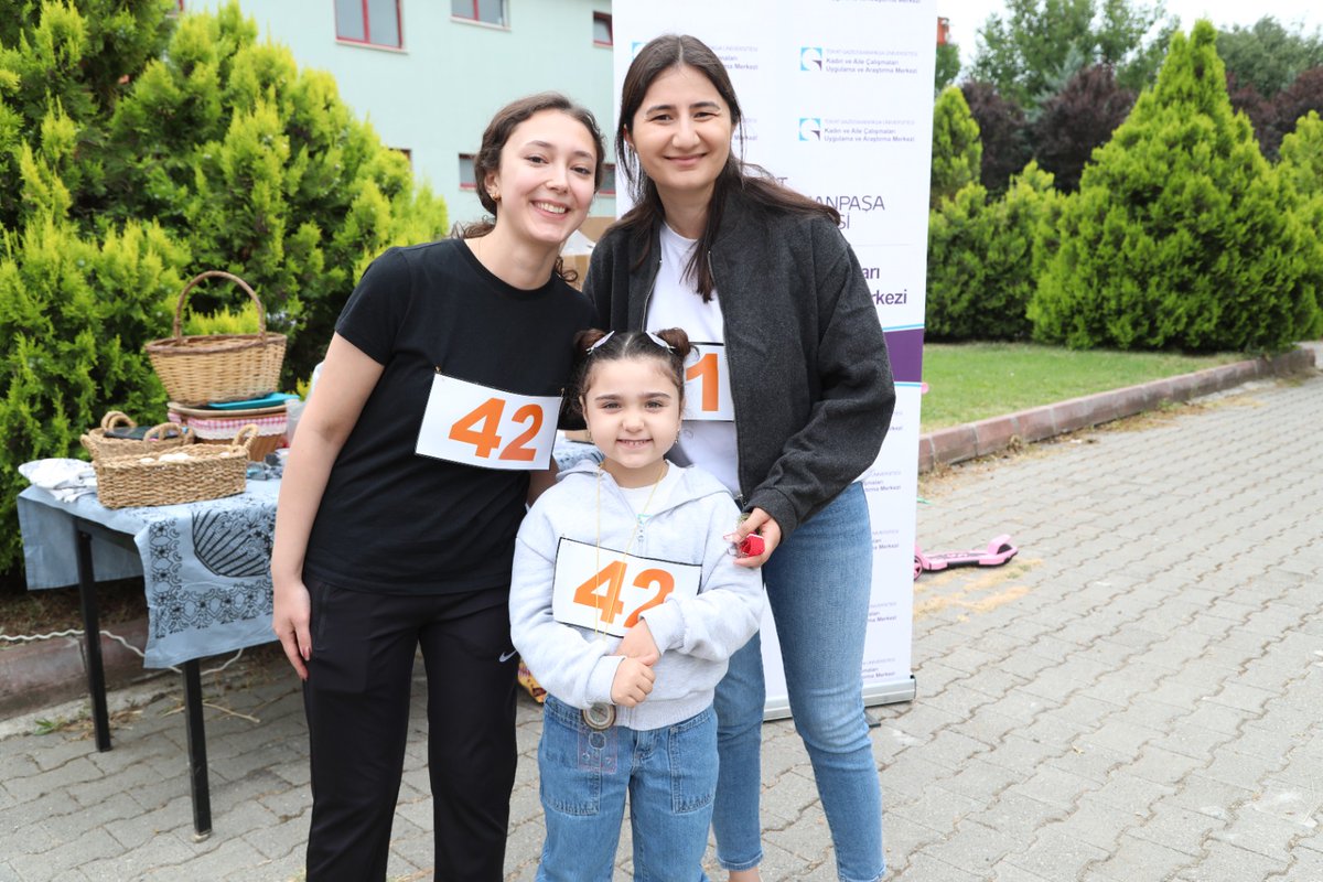 🎯 Birlikte Keşfet, Birlikte Güçlen!

Üniversitemiz Spor Bilimleri Fakültesi ve Kadın ve Aile Çalışmaları Uygulama ve Araştırma Merkezi iş birliğiyle düzenlenen Aile Oryantiringi etkinliğinde aileler ve çocuklar birlikte eğlenerek keşfetti, birlikte güçlendi! 💪👨‍👩‍👧‍👦