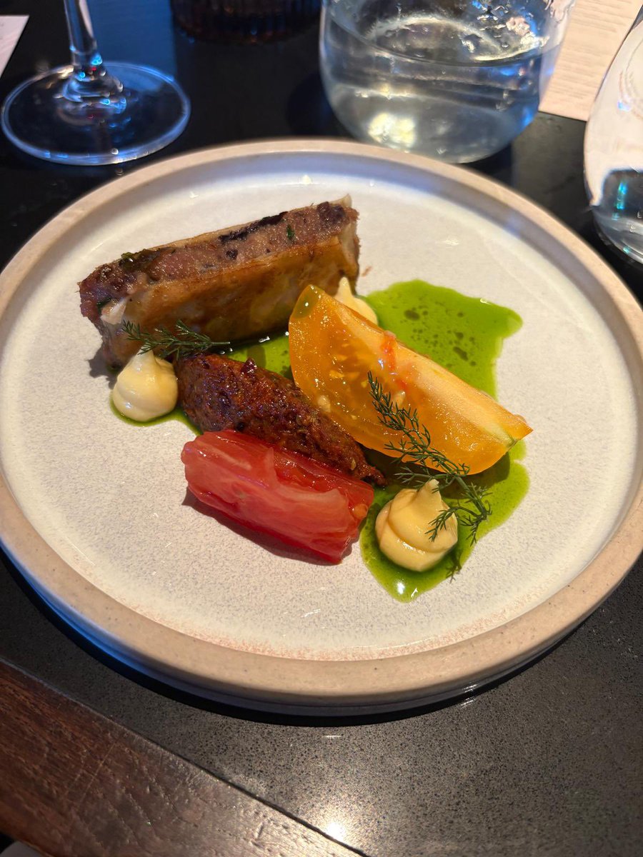 jdfletch78's tweet photo. A fantastic meal @SixbyNico #oxford thank you for the recommendation @bramwell_mark 10/10 👍🏻👌🏻 https://t.co/LABU5vHAQD