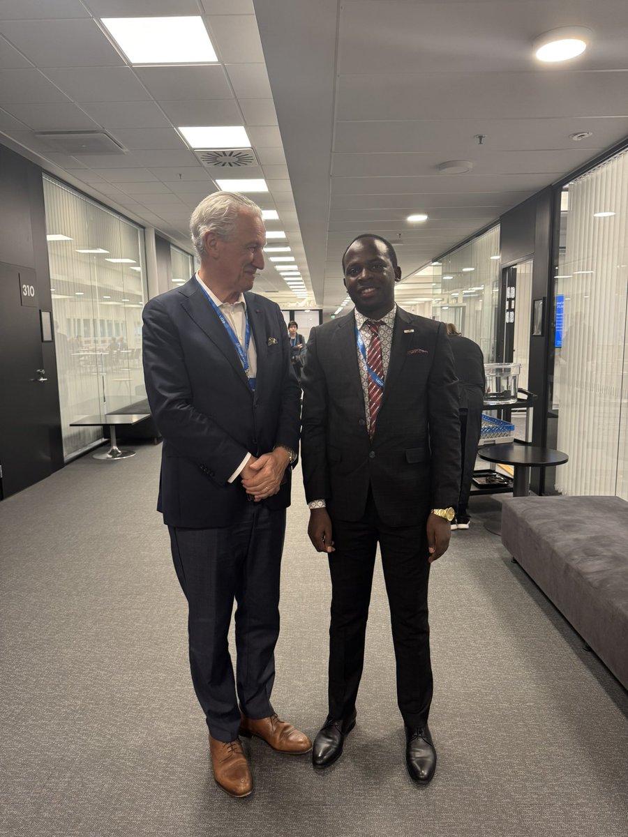 Reconnecting with the Past-President of the European Academy of Neurology, Professor Dr. Paul Boon, with whom I had the honor of co-authoring a paper published in the European Journal of Neurology in February 2025.

Professor Dr. Paul Boon has dedicated many years to advancing
