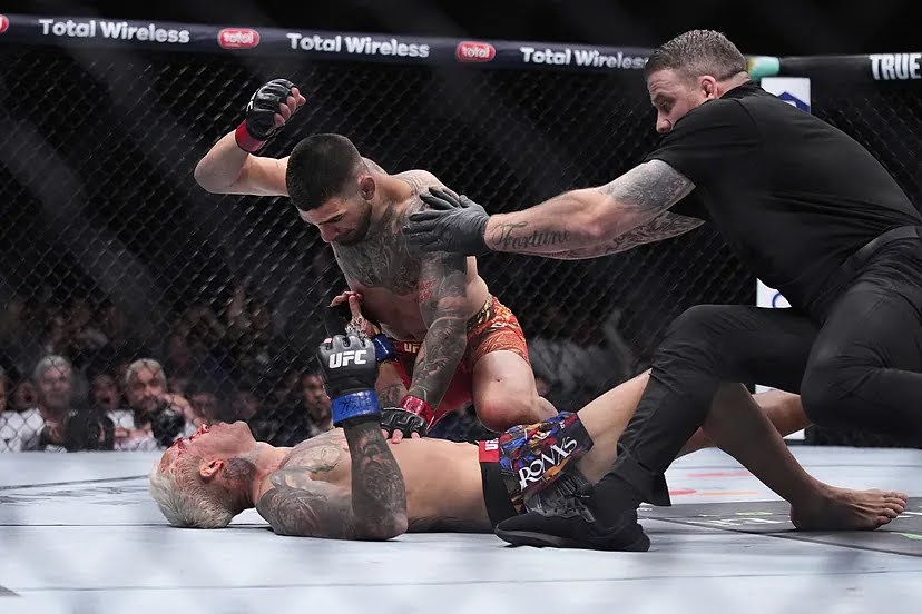 Desde el respeto a todos los gustos, a mi este deporte me parece una salvajada de la edad de piedra. #Topuria