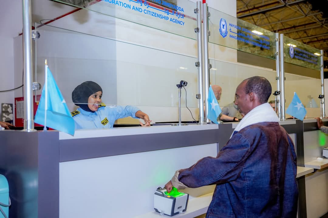 The rollout of the PISCES system by @icasomalia, in partnership with <a href="/StateDept/">Department of State</a> &amp; <a href="/US2SOMALIA/">U.S. Embassy Mogadishu, Somalia</a>, marks a leap in Somalia’s capacity to detect ID fraud, tackle transnational crimes, and improve intelligence sharing. Ties with <a href="/INTERPOL_HQ/">INTERPOL</a> bolster national security.