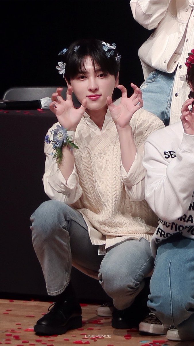 211113

💐

#OnlyOneOf #온리원오브 #RIE #리에 #성호 #이성호