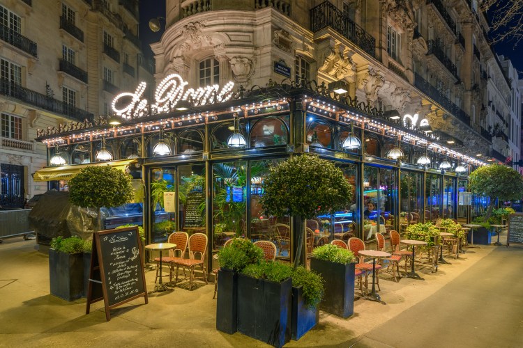 El café de Mimí (@elcafedemimi) on Twitter photo En las últimas #TazasConHistoria 🍵de <a href="/elcafedemimi/">El café de Mimí</a> ☕ de <a href="/radioclasica/">Radio Clásica</a> 📻 visitamos el Café du Dôme de París🗼, inaugurado en 1898.
Lo ilustramos con el 🎼"Scherzo para dos pianos 🎹 Op. 87" que #SaintSaëns escribió en 1889.
👉🎧rtve.es/play/audios/el… En las últimas #TazasConHistoria 🍵de <a href="/elcafedemimi/">El café de Mimí</a> ☕ de <a href="/radioclasica/">Radio Clásica</a> 📻 visitamos el Café du Dôme de París🗼, inaugurado en 1898.
Lo ilustramos con el 🎼"Scherzo para dos pianos 🎹 Op. 87" que #SaintSaëns escribió en 1889.
👉🎧rtve.es/play/audios/el…