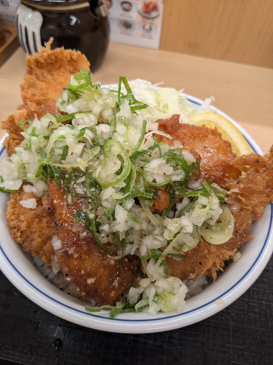 かつやのねぎ塩カツ丼！これよこれ