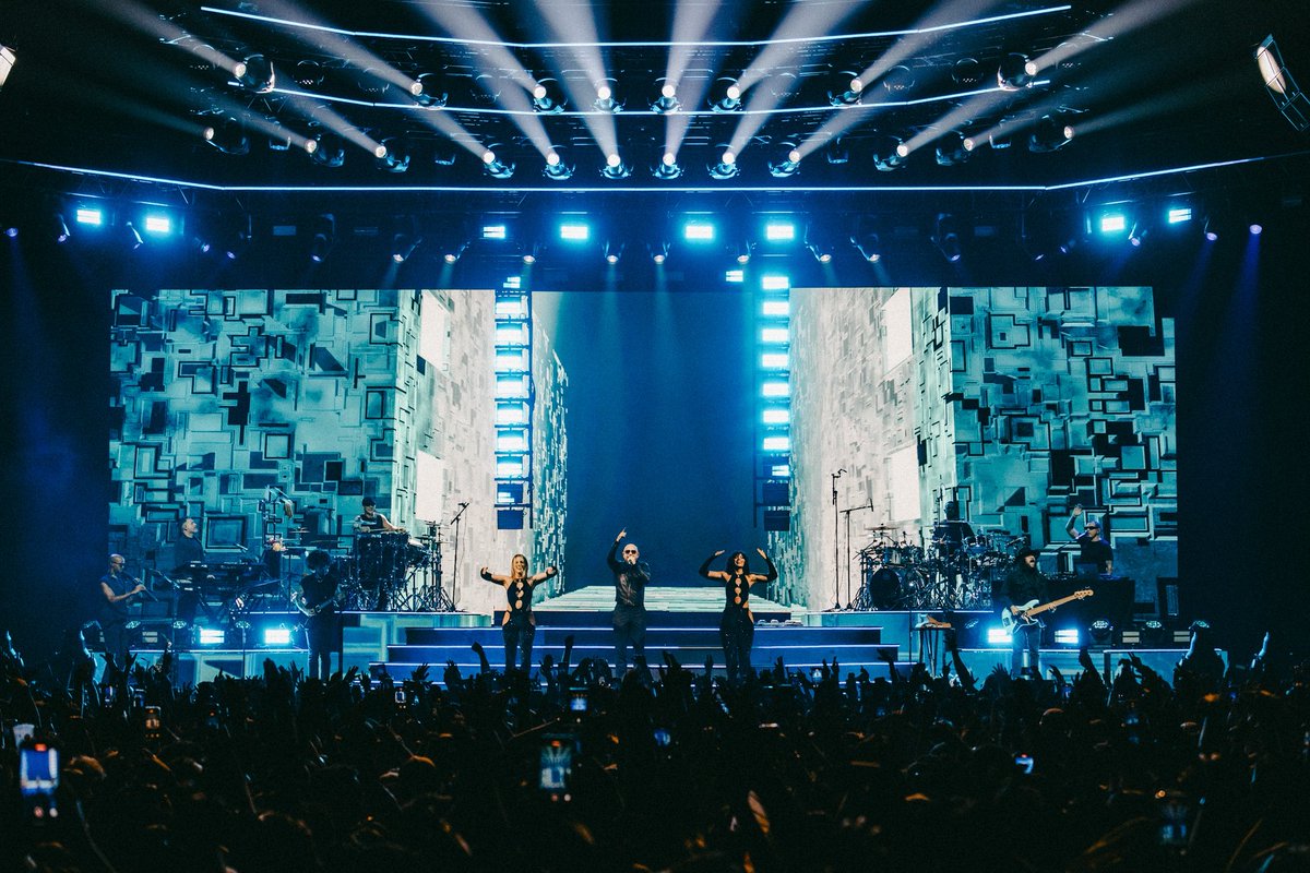 pitbull's tweet image. Stockholm, you’re up! Tonight’s the last show on the #PartyAfterDarkTour… what a wild ride it’s been. Appreciate all the fans and all the love, let’s close it out with a bang daleeee
(📸: Nate Dobbelarere)