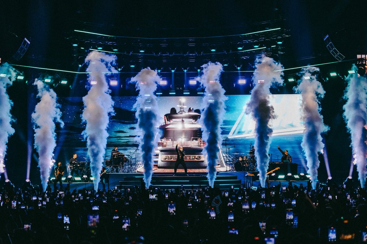 pitbull's tweet image. Stockholm, you’re up! Tonight’s the last show on the #PartyAfterDarkTour… what a wild ride it’s been. Appreciate all the fans and all the love, let’s close it out with a bang daleeee
(📸: Nate Dobbelarere)