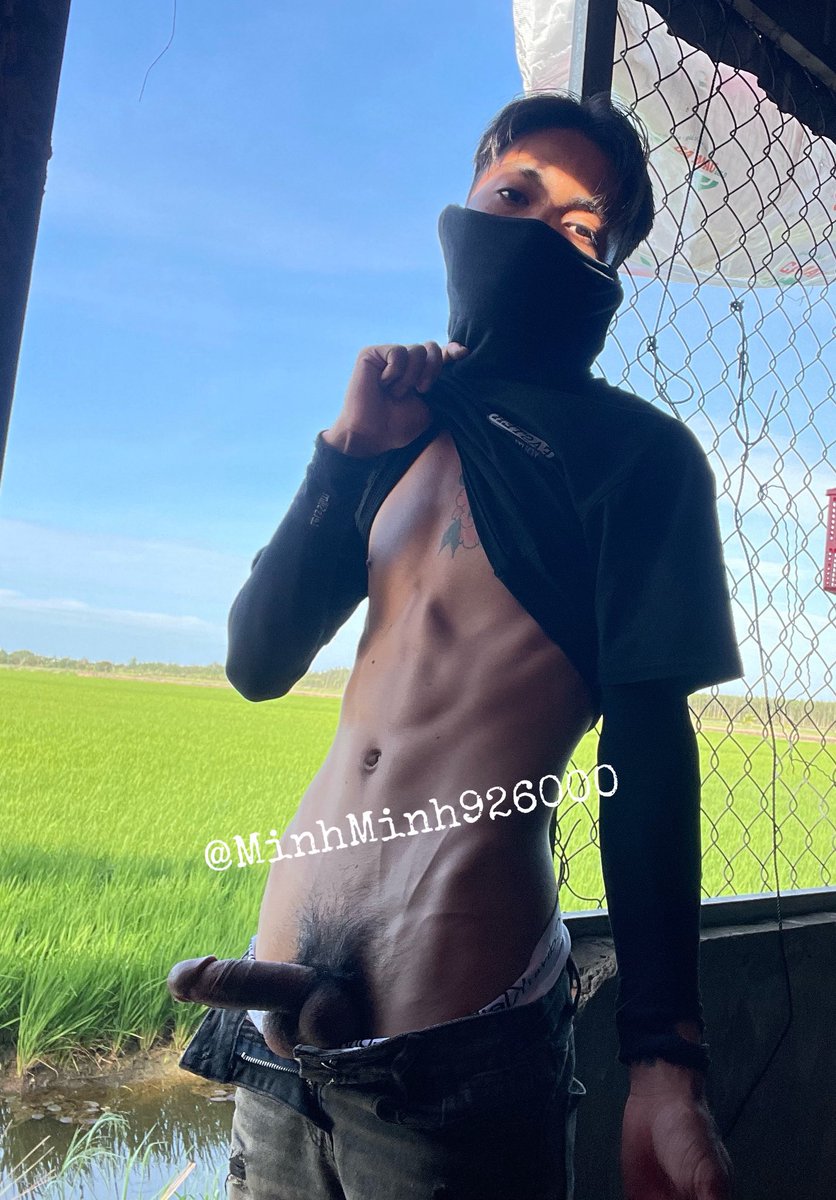 View đồng ruộng em có thik hok.

Tìm người hợp tác view này nha🤙🏼
Góc này sao nhìn cặc t ngắn giữ vậy 🥹