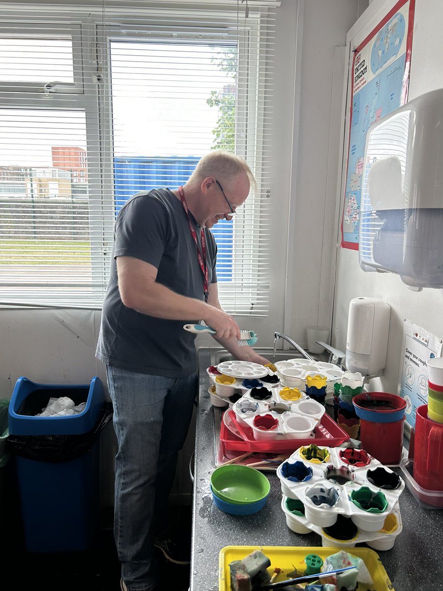 AstroCymru (@astrocymru) on Twitter photo 26/6/25 Great first day back after op delivering our space T-Shirt and SunSpaceArt workshop at St Mary’s The Virgin Primary. Thanks to <a href="/STFC_Matters/">Science and Technology Facilities Council</a> for funding and <a href="/SpaceAmbassador/">Paul Roche 🏴🔭🤿</a> for helping with the washing up. 26/6/25 Great first day back after op delivering our space T-Shirt and SunSpaceArt workshop at St Mary’s The Virgin Primary. Thanks to <a href="/STFC_Matters/">Science and Technology Facilities Council</a> for funding and <a href="/SpaceAmbassador/">Paul Roche 🏴🔭🤿</a> for helping with the washing up.