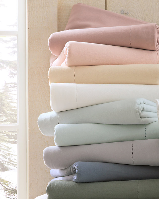 Supima's tweet image. #MadewithSupima sheets: the summer upgrade you’ve been dreaming of, from @GarnetHill.