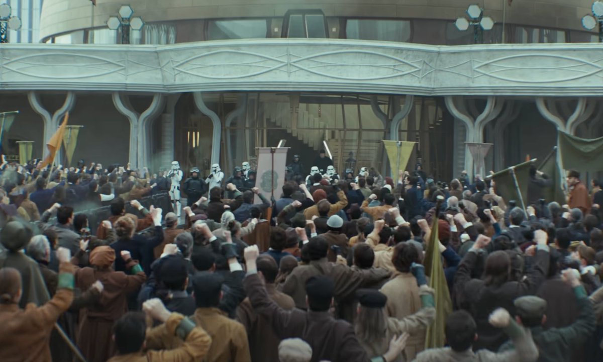 Me da lástima que quienes no les gusta Star Wars o nunca le dieron una oportunidad se pierdan una serie como Andor. Espías, políticos, rebeldes, gente con ideales luchando contra un régimen autoritario cuya opresión desmedida despierta una revolución en toda la galaxia