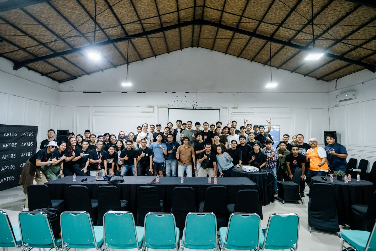 It was a proud moment for me to contribute to the success of <a href="/Aptos/">Aptos</a> Indonesia Meet up by assisting at the registration desk with <a href="/leomaptos/">Leoma 🌐</a> 

Welcoming so many passionate builders, partners, and community members,The enthusiasm and excitement from everyone 💗