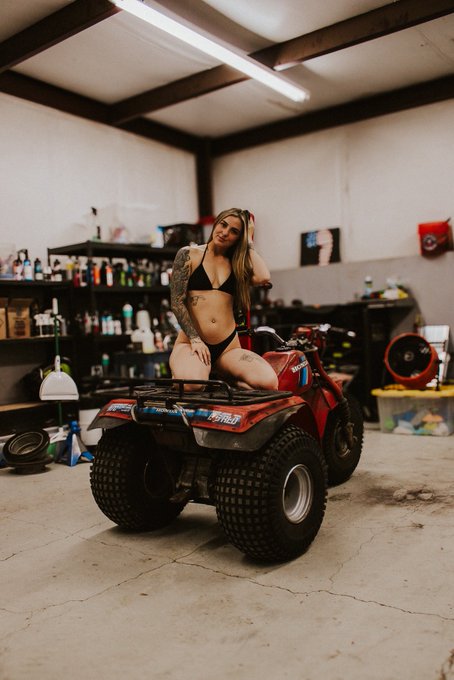 Megan - Do guys like girls that ride 3 wheelers?? https://t.co/QN0KvKkkLB