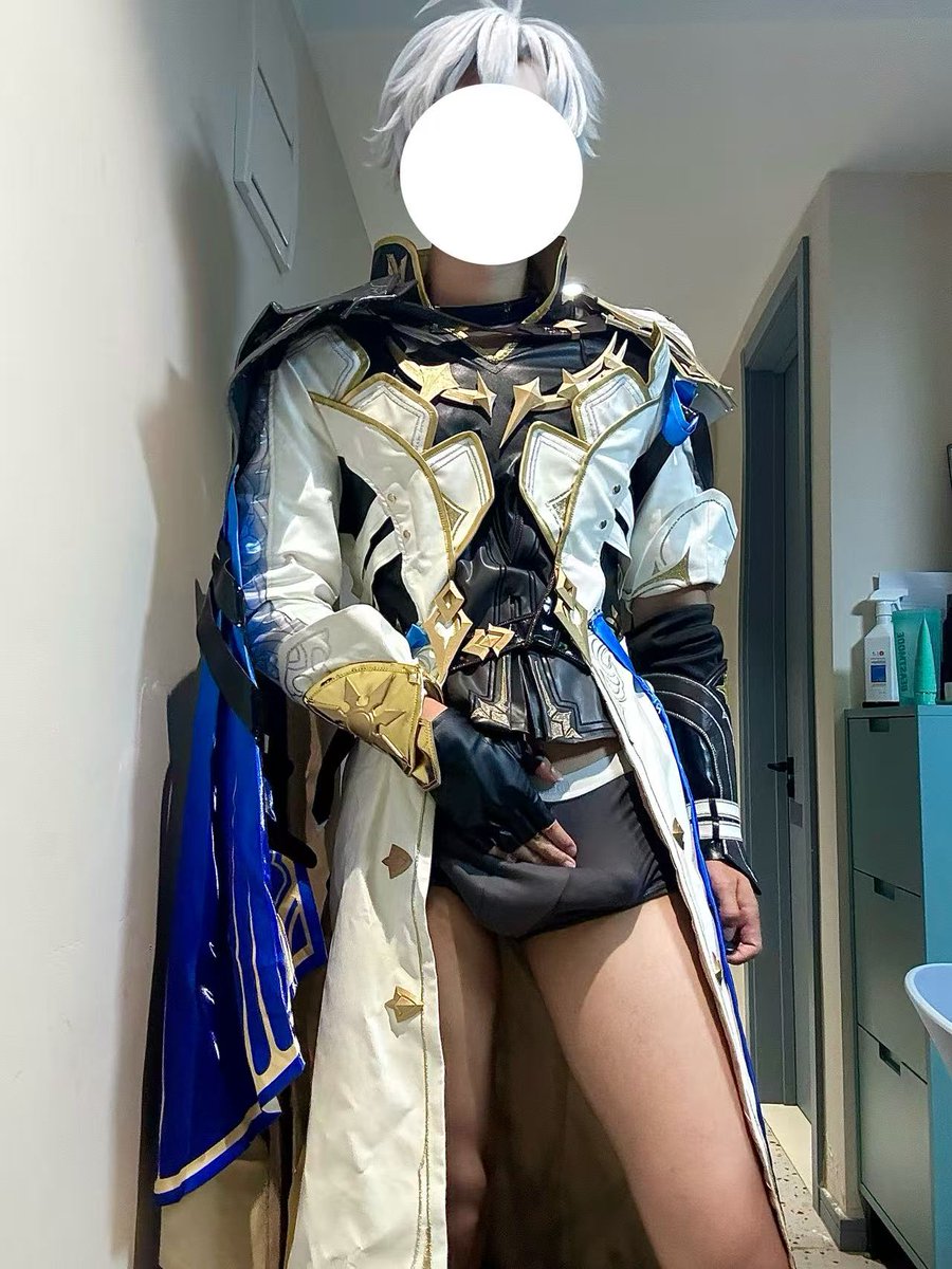 wenshu050505's tweet photo. #白厄 #cos #崩坏星穹铁道 看清楚是什么形状了吗 https://t.co/IziHT4UPkT