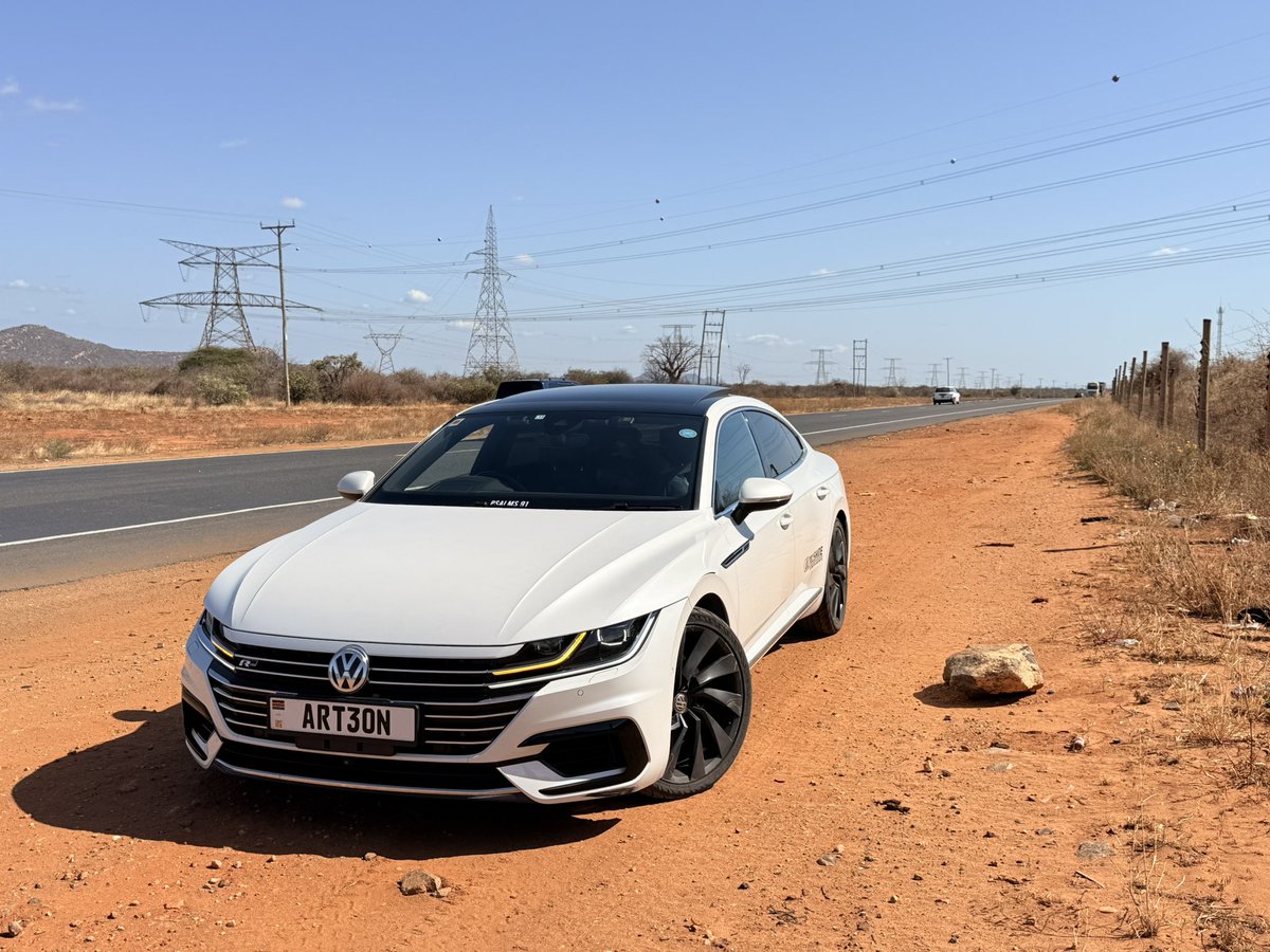MelMulanda's tweet photo. Machine is a cruiser! So impressed! How can a VW beat an Audi in almost everything 🙆🏾‍♂️ https://t.co/7QjoyhF2t7