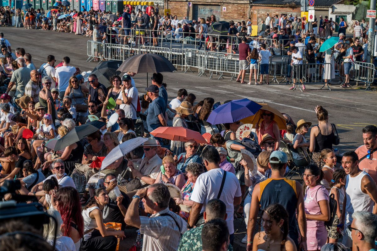 Som_PPCC's tweet image. Una ballada de rècord a la festa major de Rubí. Les Gitanes al Carrer arriben als 1.000 dansaires aquest 2025.
Una cinquantena de colles han anat en cercavila fins a l'Escardívol.