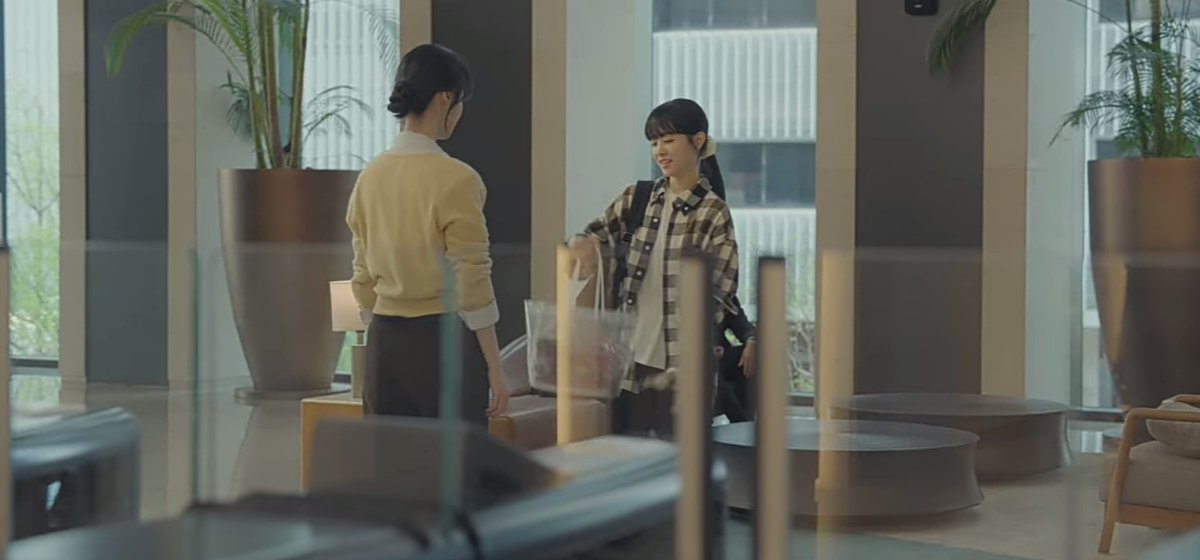 kdramadaisy's tweet photo. suyeon sunbae has started working again and she seems fine now 🥹🥹🥹

#OurUnwrittenSeoul 
#OurUnwrittenSeoulEP12 https://t.co/E335Vlfsqd