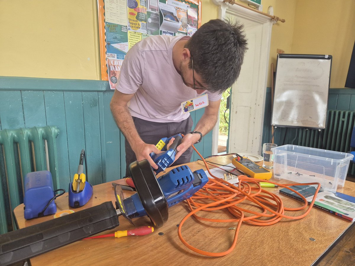 Matt Pearce (@matpearce) on Twitter photo What a hugely amazing experience at <a href="/Stroud_TRCH/">Trinity Rooms Community Hub</a> this morning at the Repair and Eco Cafe. Volunteers giving up their time to help fix items for the public. Such a fantastic idea, and I'm thankful to Will's expertise in fixing my hedge trimmer. This is what #communities are about What a hugely amazing experience at <a href="/Stroud_TRCH/">Trinity Rooms Community Hub</a> this morning at the Repair and Eco Cafe. Volunteers giving up their time to help fix items for the public. Such a fantastic idea, and I'm thankful to Will's expertise in fixing my hedge trimmer. This is what #communities are about