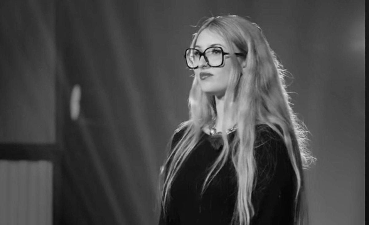 Jakubbee's tweet image. i wish you could return malwi #t5m3