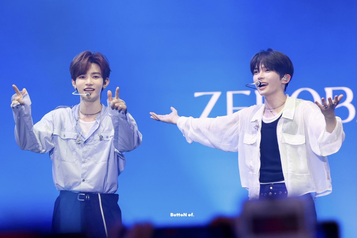 𝑩𝒖𝒕𝒕𝒐𝒏 𝐨𝐟 tweet media