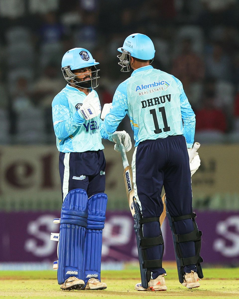 barodat20's tweet photo. Grand Finale Powerplay Update 🔥

The Alembic Warriors are in full control as they storm to 53 runs in the powerplay! No wickets lost, full momentum gained. Are the Warriors powering towards the perfect finish? 🏆⚔️

#AapnuMedaanChhe #BPL2025 https://t.co/NYXTqh3GLd