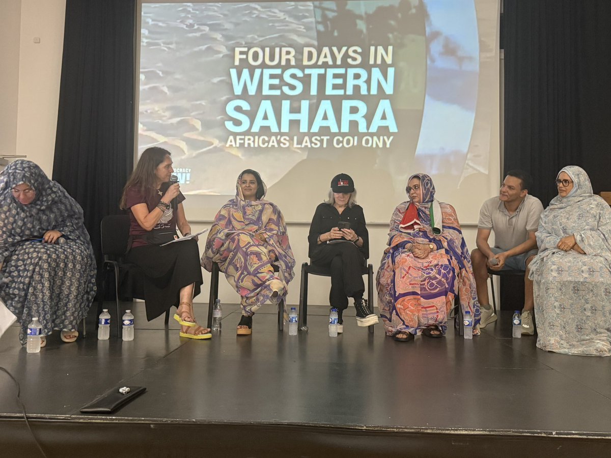 جنيف، 29 يونيو 2025؛ عرض الفيلم الوثائقي المتميّز " أربعة أيام في الصحراء الغربية 🇪🇭، آخر مستعمرة في أفريقيا" FOUR DAYS IN WESTERN SAHARA; Africa’s last colony - بحضور معدة الفيلم الوثائقي الصحفية الأمريكية الشهيرة Amy Goodman من Democracy Now. عرض الفيلم كان متبوعا بنقاش مع