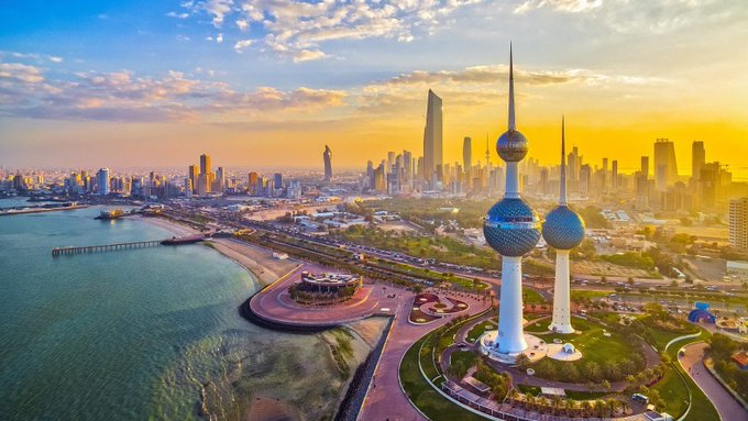 عاجل ضوابط جديدة للعمل الخيري في الكويت: * حظر التعاقد مع المشاهير والدعاة إلا بموافقة مسبقة. * تصنيف الجمعيات الخيرية إلى 3 فئات خلال شهر.. ومعاقبة المخالفين للاطلاع على 