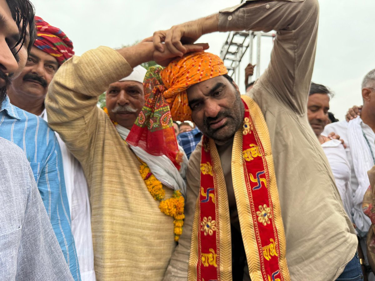 hanumanbeniwal's tweet image. @ डेहरा मोड़,भरतपुर |
केंद्र में भरतपुर,धौलपुर व डीग जिले के जाट समाज को ओबीसी का आरक्षण दिलवाने के लिए पुन: लोक सभा में भी पुरजोर रूप से मांग उठाऊंगा |