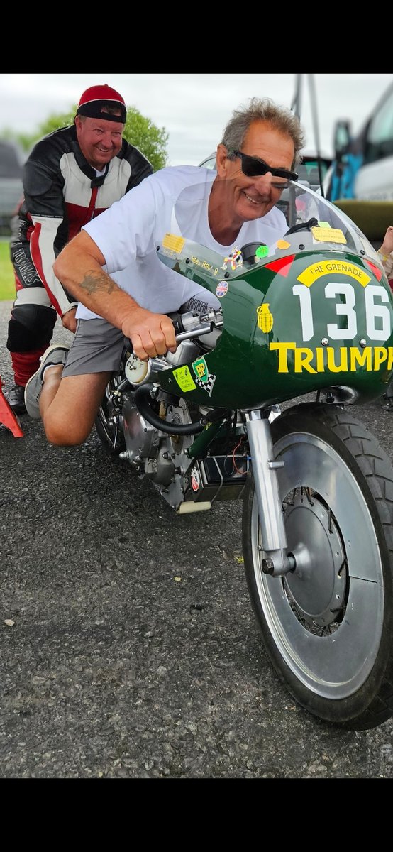 craigarnold32's tweet photo. @Stavros6 not sure what's going on here with you &amp; Mr Rees .... but it was good seeing you today @SantaPodRaceway hope you had a good day 😎 https://t.co/yLI1AjNvdy