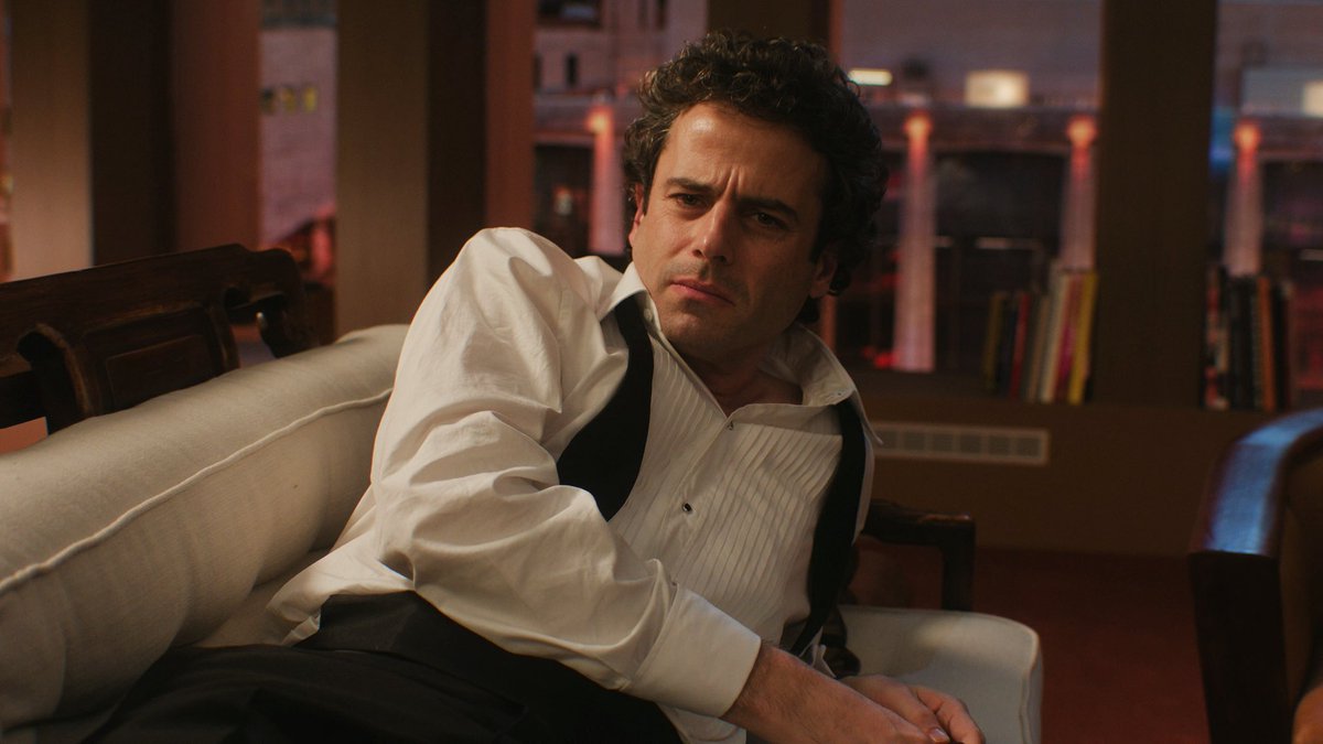 midgelennygifs's tweet image. happy birthday to our favorite guy 🤍 the emmy award-winning luke kirby!