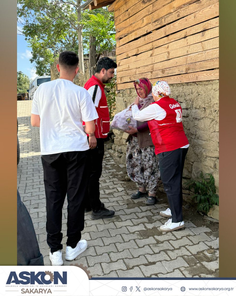 Kızılay Sakarya Şubesi ile paydaş olarak, Taraklı bölgesinde başlayıp Bilecik’e sıçrayan yangında evlerinden uzaklaşmak zorunda kalan vatandaşlarımıza gıda desteğinde bulunduk.
Zor günlerde dayanışmanın en güzel örneklerinden birini hep birlikte sergiledik.