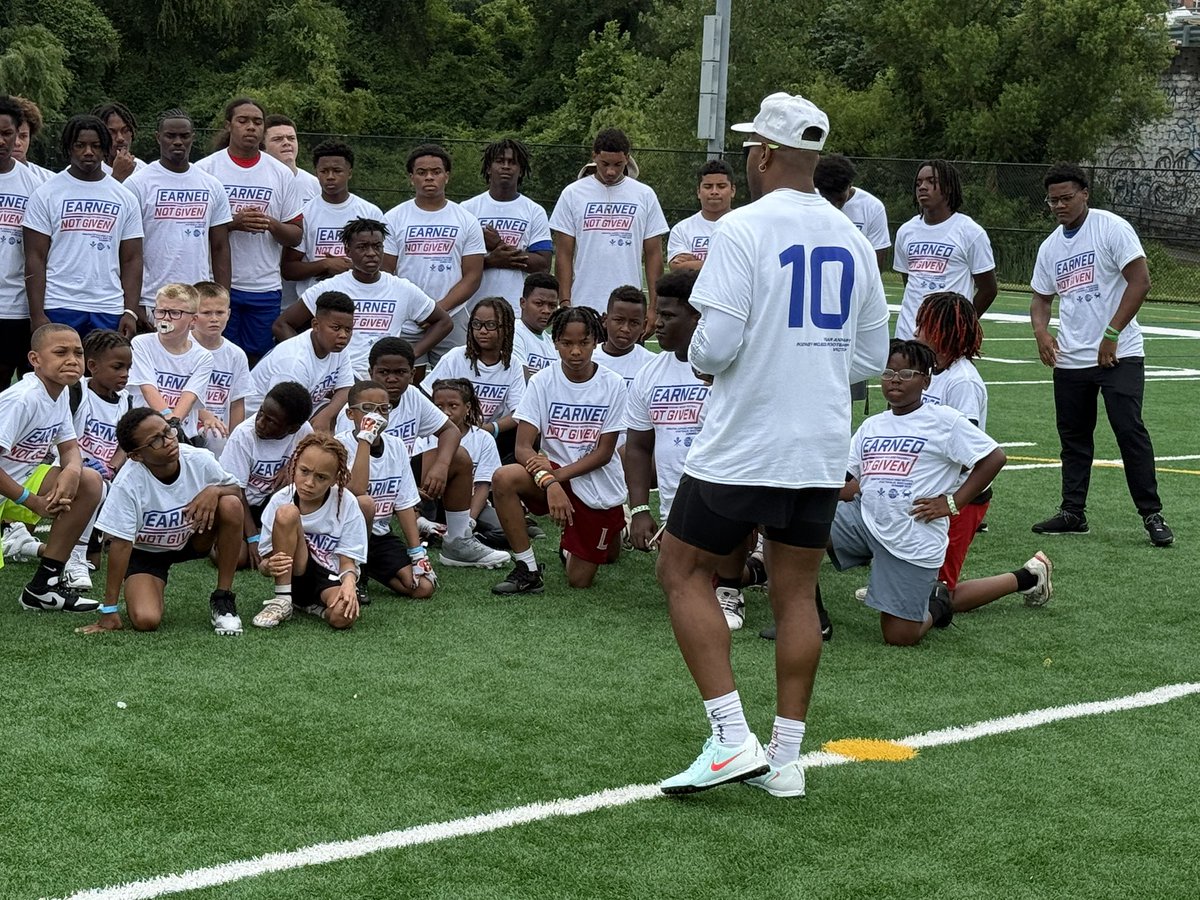 With the help of DeMatha football, Rodney McLeod '08 held his 10th youth football camp yesterday.  Rodney recently retired from the NFL after a long career.   He is a member of the DeMatha Board of Directors.