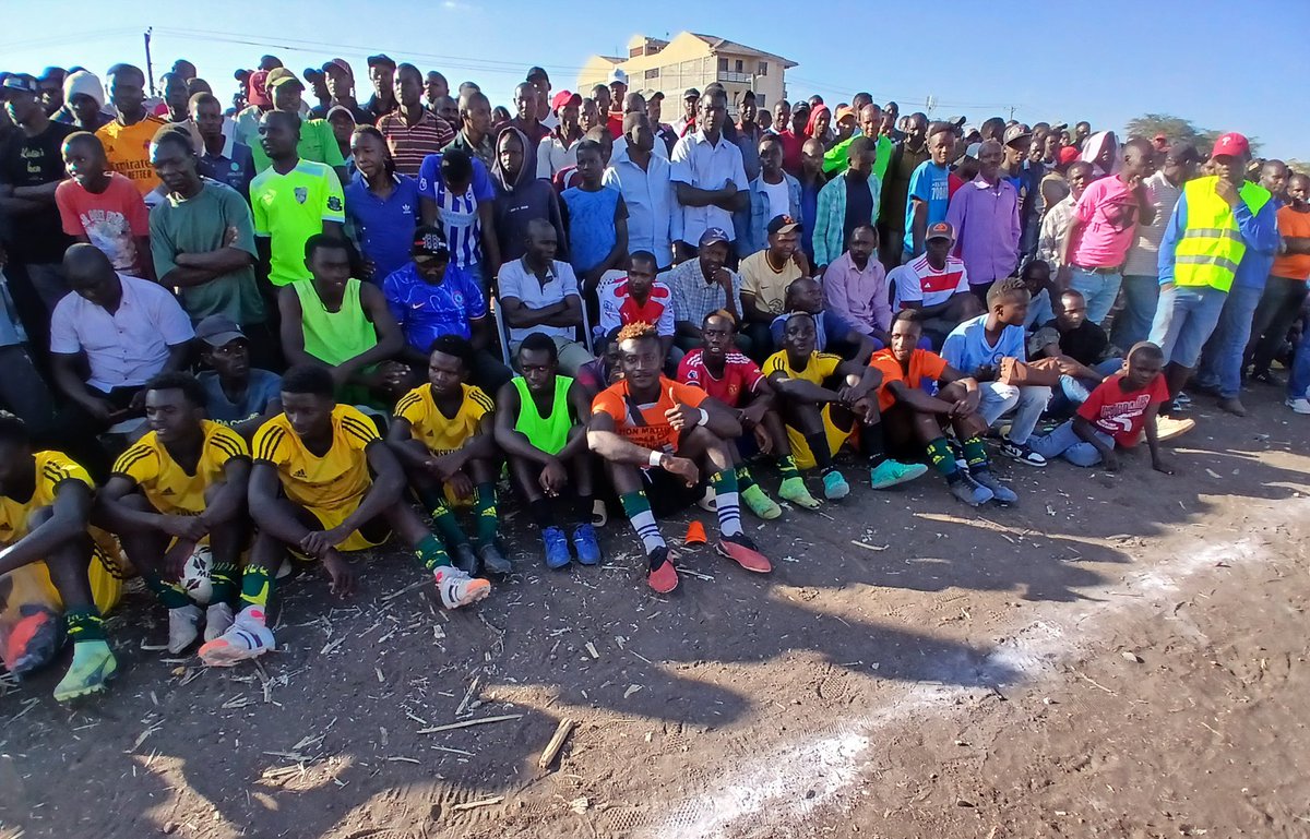 sunshinefc5394's tweet photo. Twelfth player thanks sana tupatane next home game free entrance 
#sunshinefc https://t.co/TOiVhYnKBi