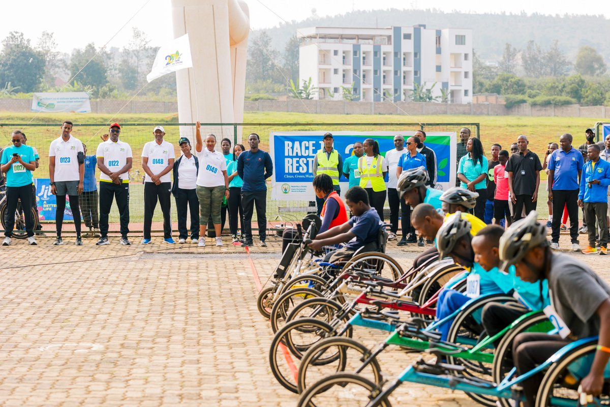 WateraidRwanda's tweet photo. 🏃♀️What a spectacular day in Bugesera! 🏃♂️
WaterAid Rwanda staff joined the @BugeseraDistr community for the 7th edition of @20km_debugesera #RaceToRestore.
From professional athletes to fun runners, it was a vibrant moment to connect, relax & #RunForWater 💧#ChangeStartsWithWater https://t.co/3ioqbyx38h