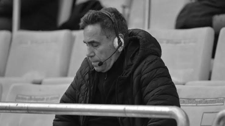 Türk sporunun unutulmayacak spikeri Sabri Ugan'ın hayatını kaybettiğini derin bir üzüntüyle öğrendim.

Merhuma Allah’tan rahmet, ailesine ve sevenlerine başsağlığı diliyorum. Mekanı cennet olsun inşallah🤲🏻